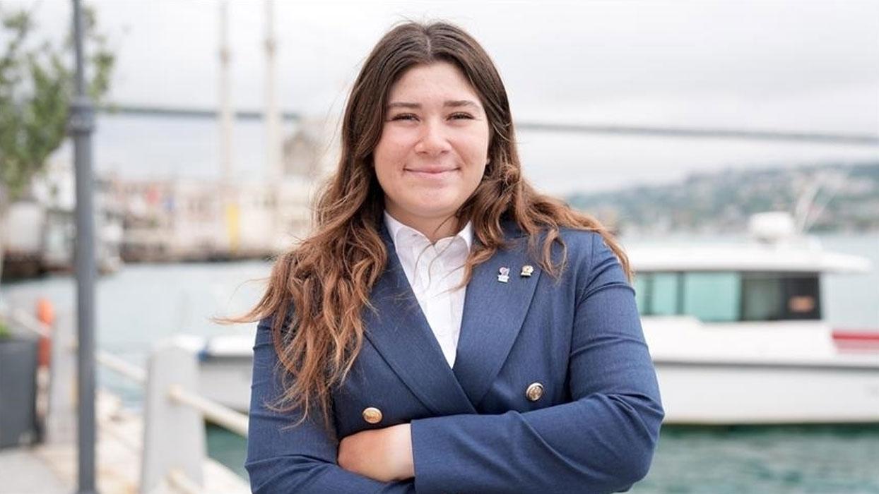 Milli yelkenci Derin Atakan'dan Avrupa Şampiyonası'nda gümüş madalya