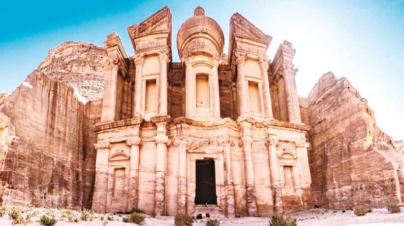 Petra'da yer altında keşfedilen 12 iskelet arkeologları şaşırttı