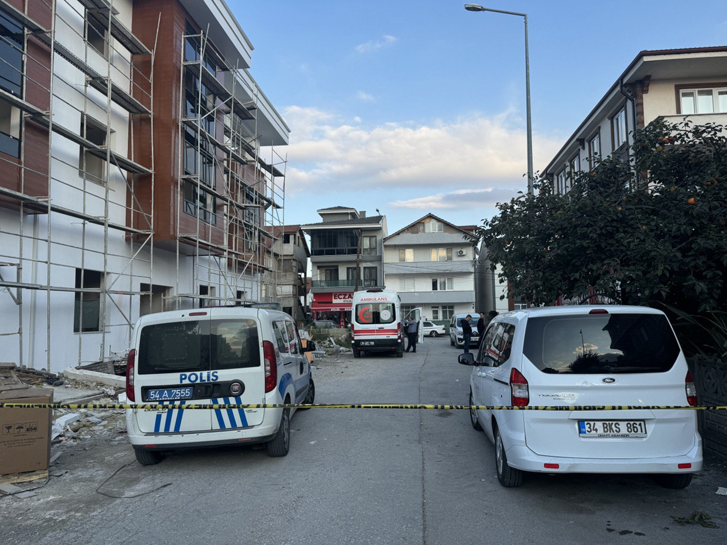 Serdivan'da inşaatta asansör kazası: 2 işçi hayatını kaybetti