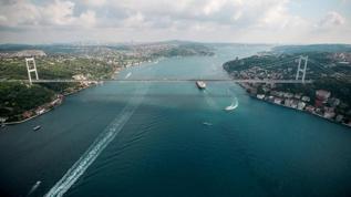 İstanbul Boğazı gemi geçişlerine açıldı