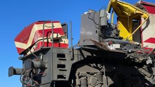 Muş'ta yolcu treni ve beton pompası kamyonu çarpıştı: 1 ölü, 2 yaralı