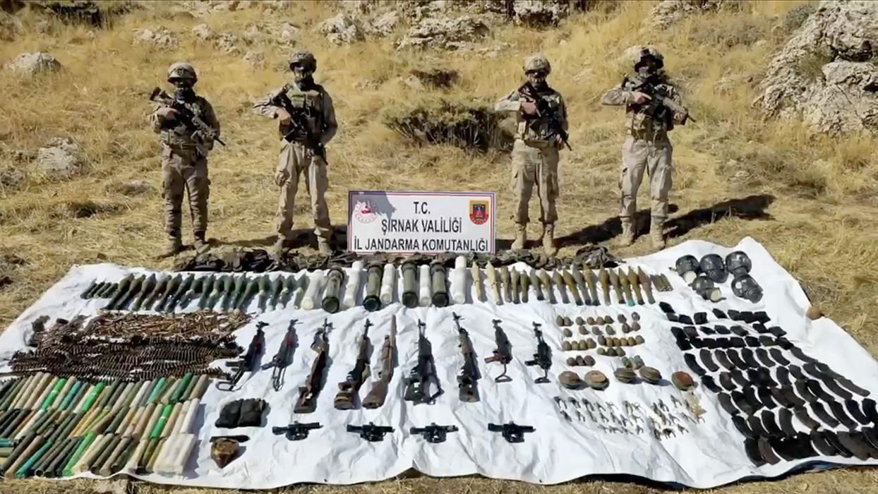 11 ilde PKK'ya operasyon: Çok sayıda patlayıcı ve mühimmat ele geçirildi