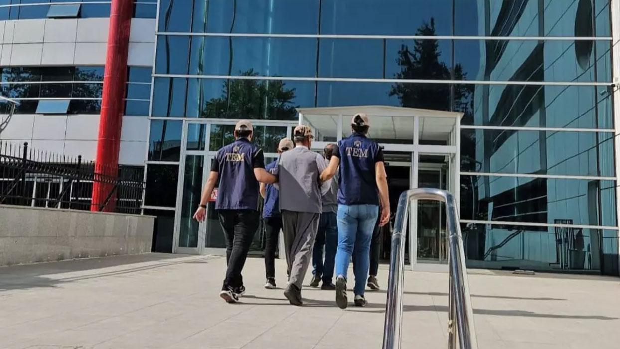 Kayseri'de FETÖ soruşturması kapsamında 3 kişiye işlem yapıldı