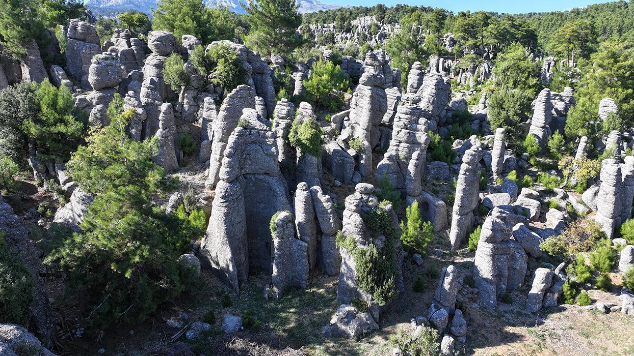 "Adam Kayalar" turistlerin uğrak noktası oldu