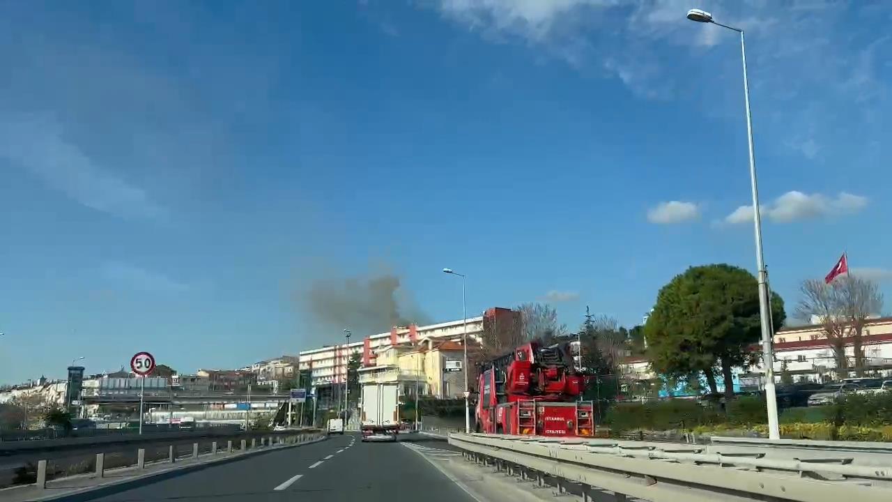 Samatya'daki İstanbul Eğitim ve Araştırma Hastanesi'nde yangın