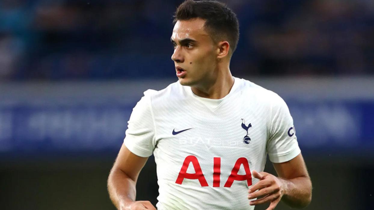Fenerbahçe'de sol bek harekatı! Hedef Jose Mourinho'nun eski öğrencisi Sergio Reguilon