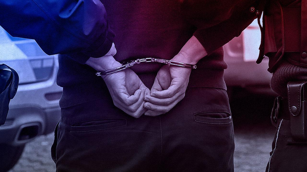 Sevinen Suriyelilerin önünü kesmişti, gözaltına alındı