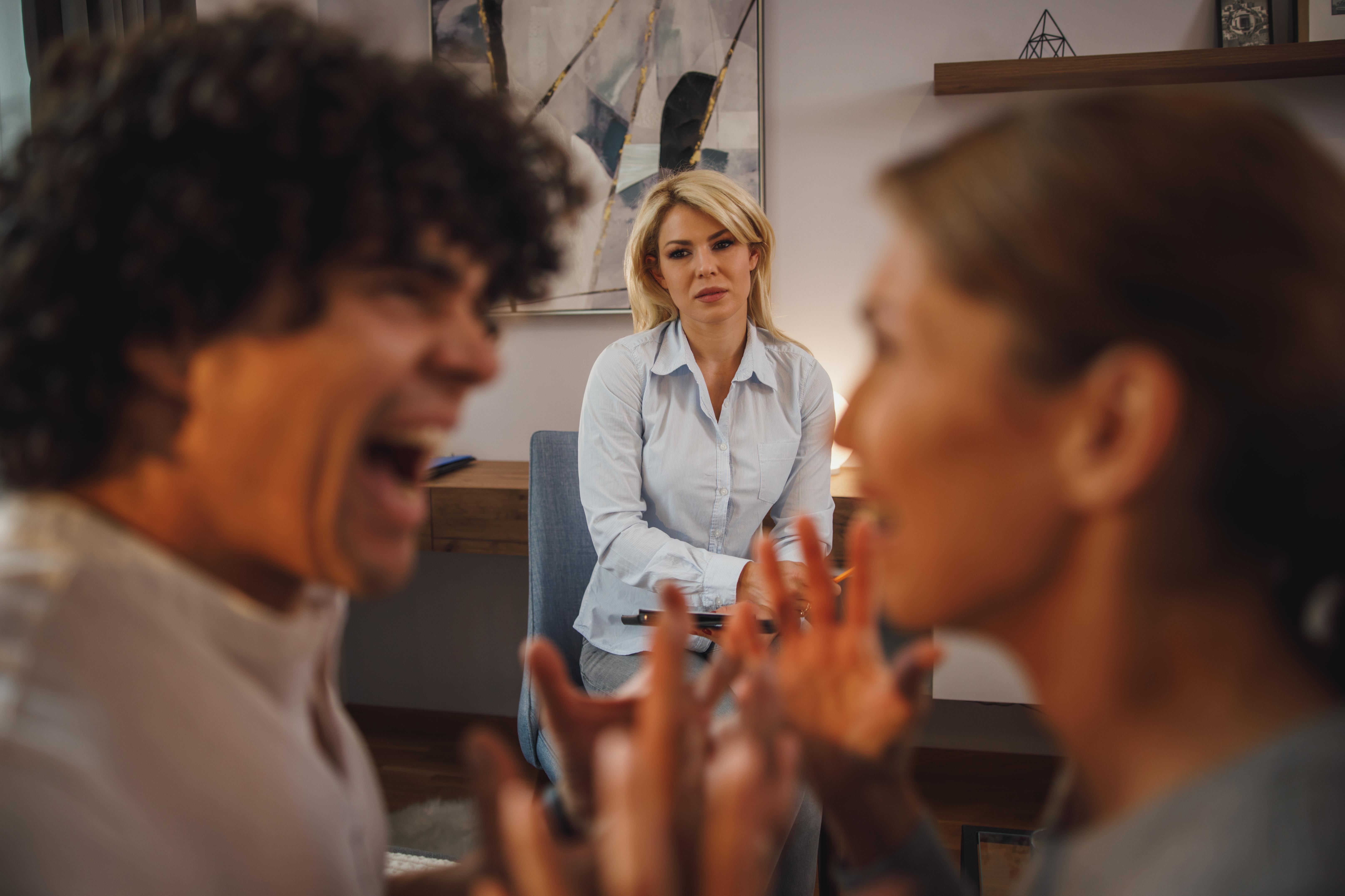 Bu 3 burç yılan kadar sinsi! Onlarla ne arkadaş ne de dost olunur