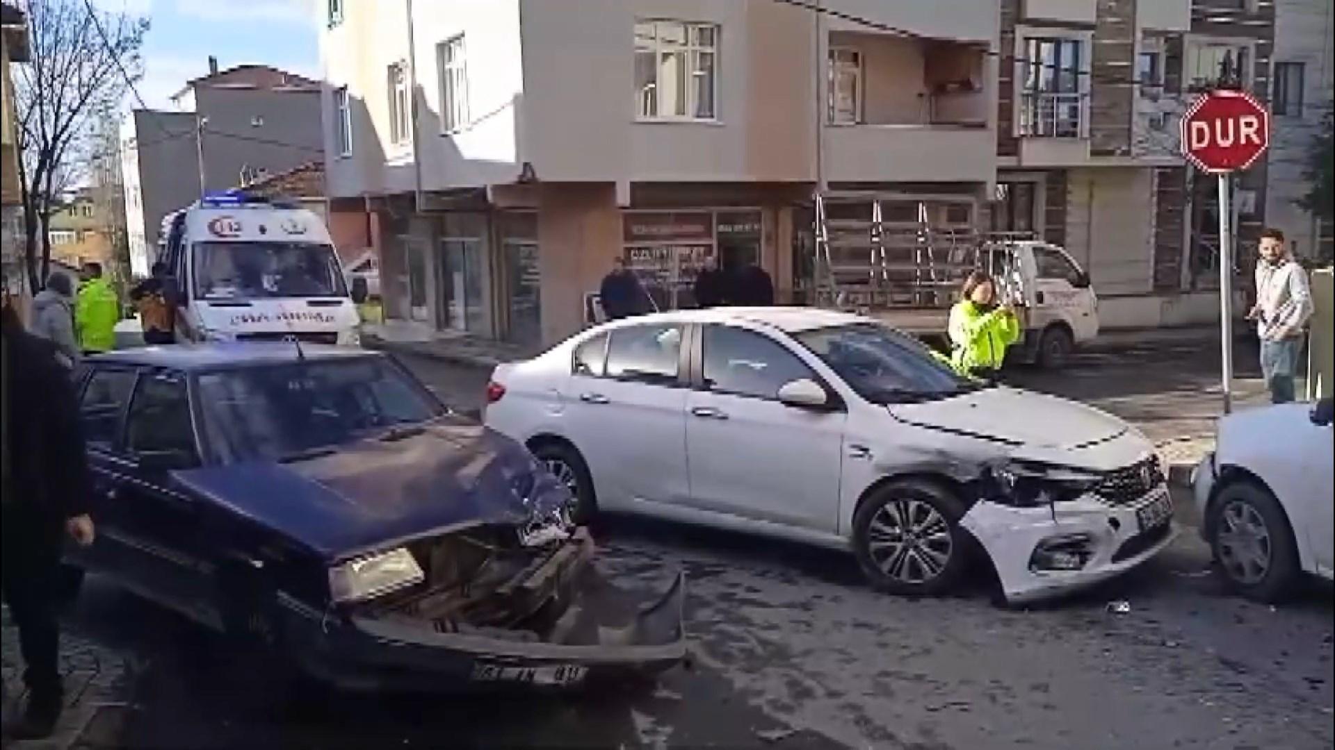 Ümraniye'de trafik kazası! 2 yaralı