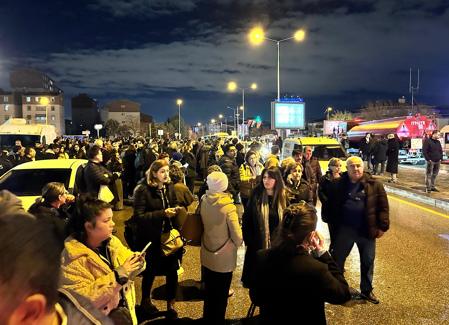 Ankara'da korku dolu anlar! Batıkent metrosunda yangın çıktı