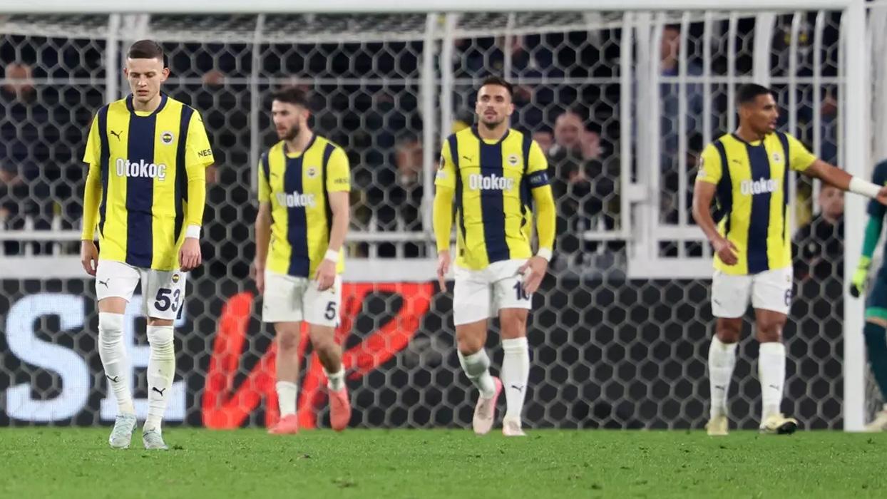 Bilbao maçı Fenerbahçe'ye kabus oldu! Tribünlerden ağır tepki