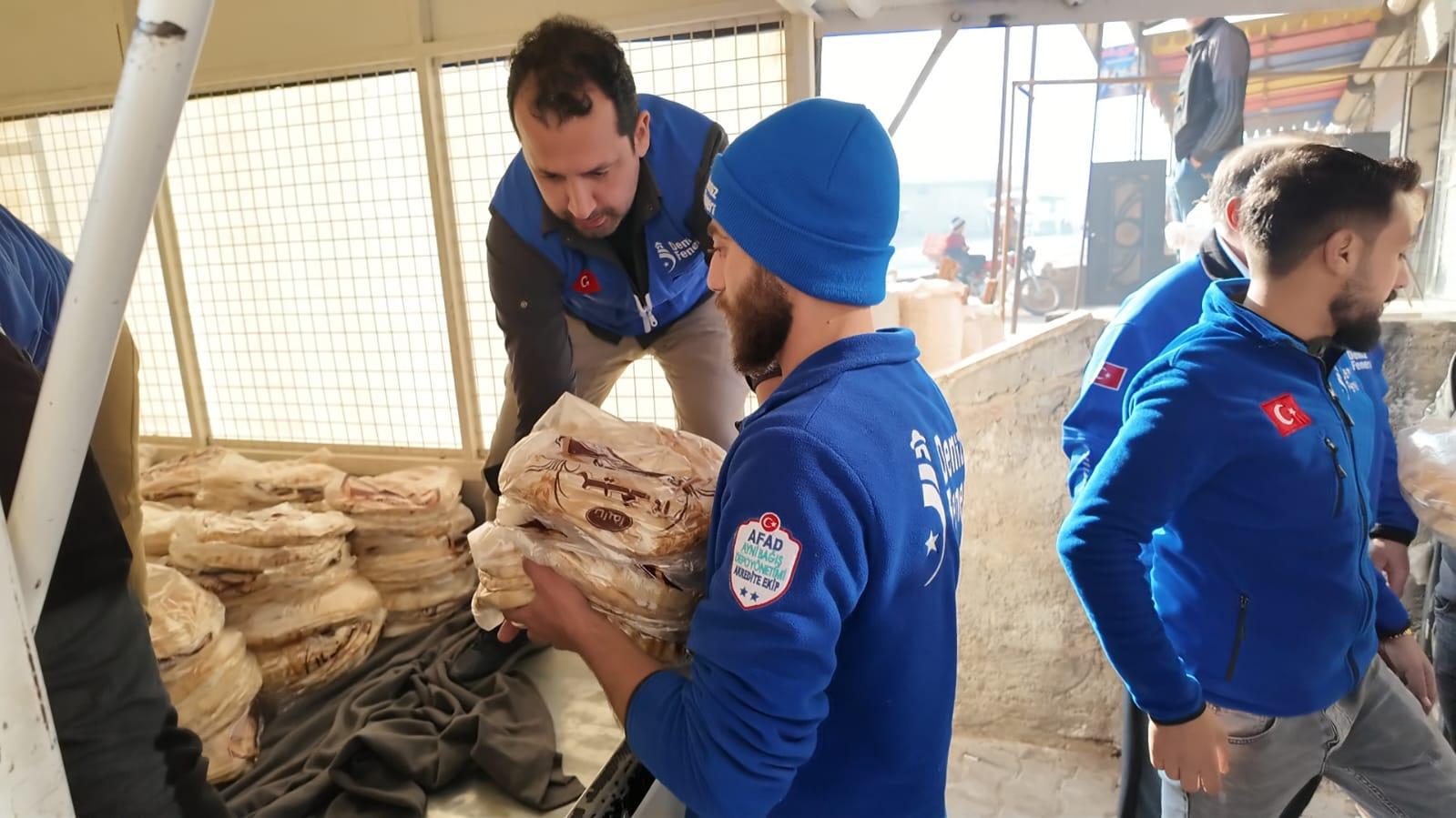 Deniz Feneri'nden Halep'e insani yardım koridoru