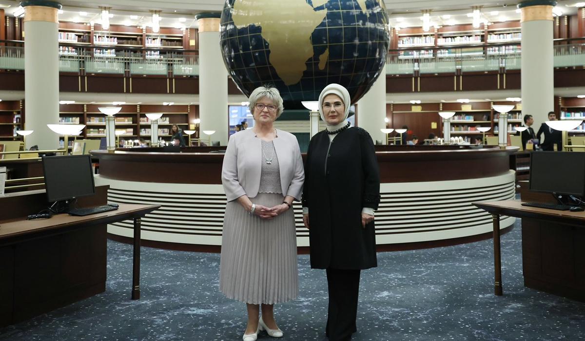 Emine Erdoğan Macaristan Cumhurbaşkanı'nın eşi Nagy ile bir araya geldi