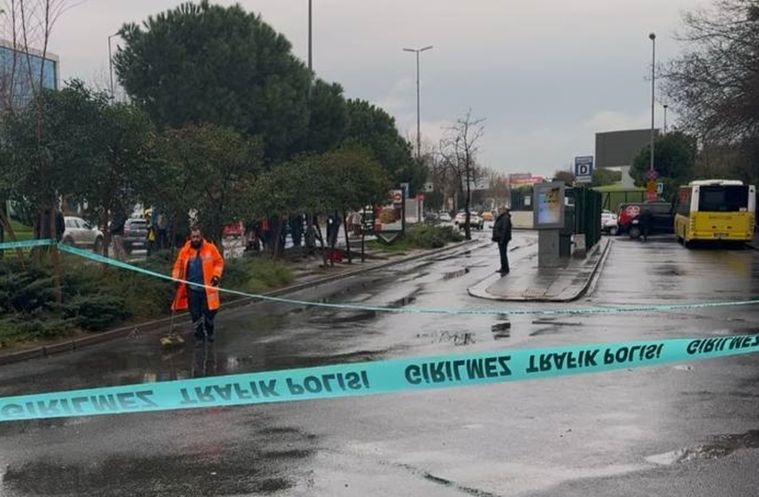 Beşiktaş'ta durağa yanaşan İETT şoförü facia yarattı! 38 yaşındaki kadın yaşamını yitirdi