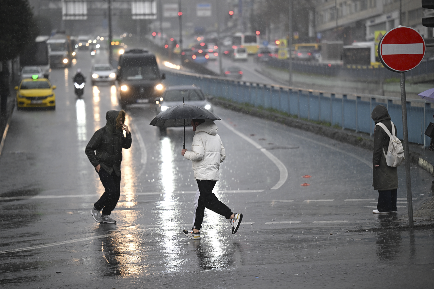 İstanbul'da kent genelinde sağanak etkili oldu