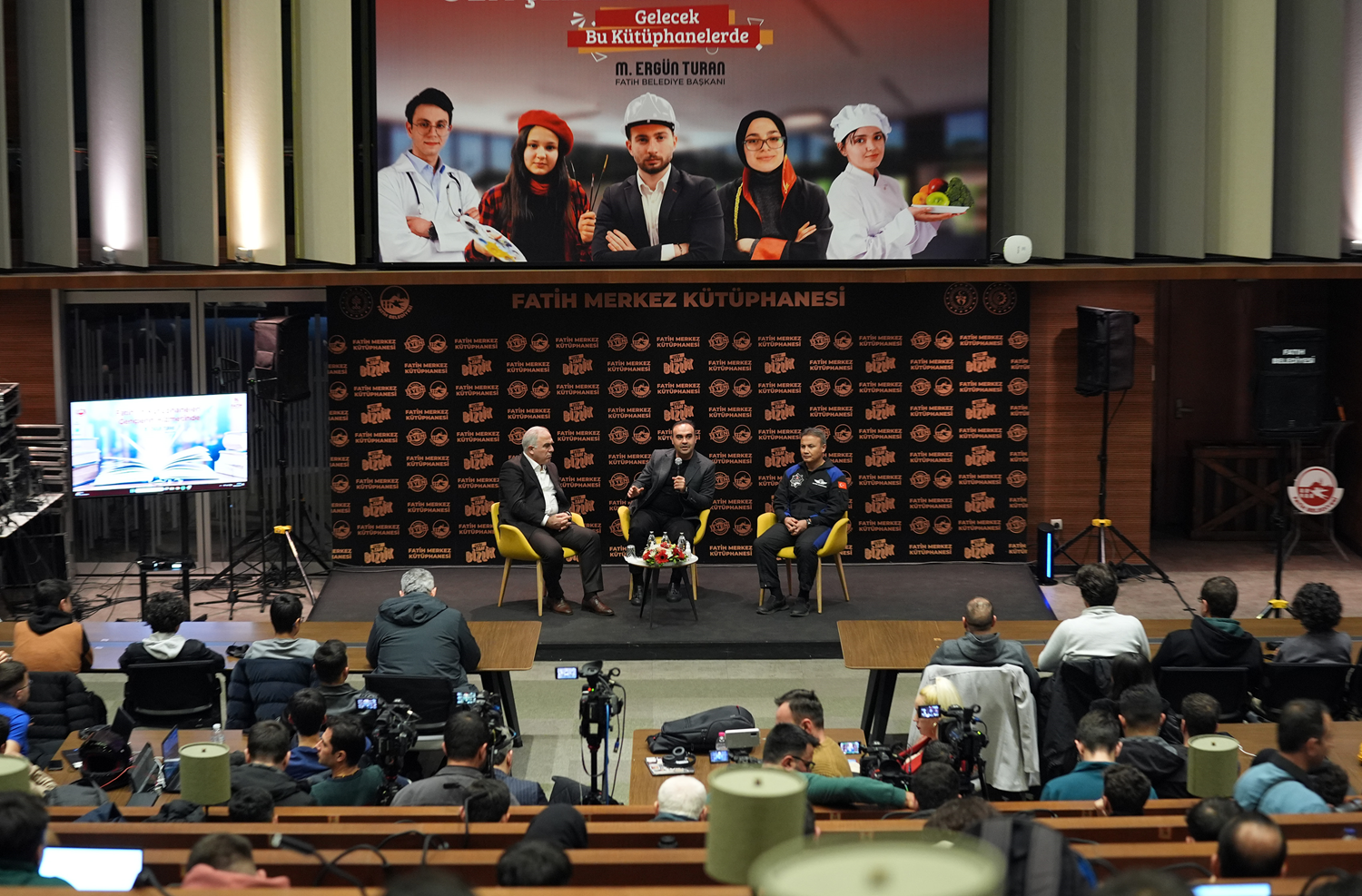 Sanayi ve Teknoloji Bakanı Kacır'dan 2025 Dileği: "Mazlumların yüzü gülsün!"