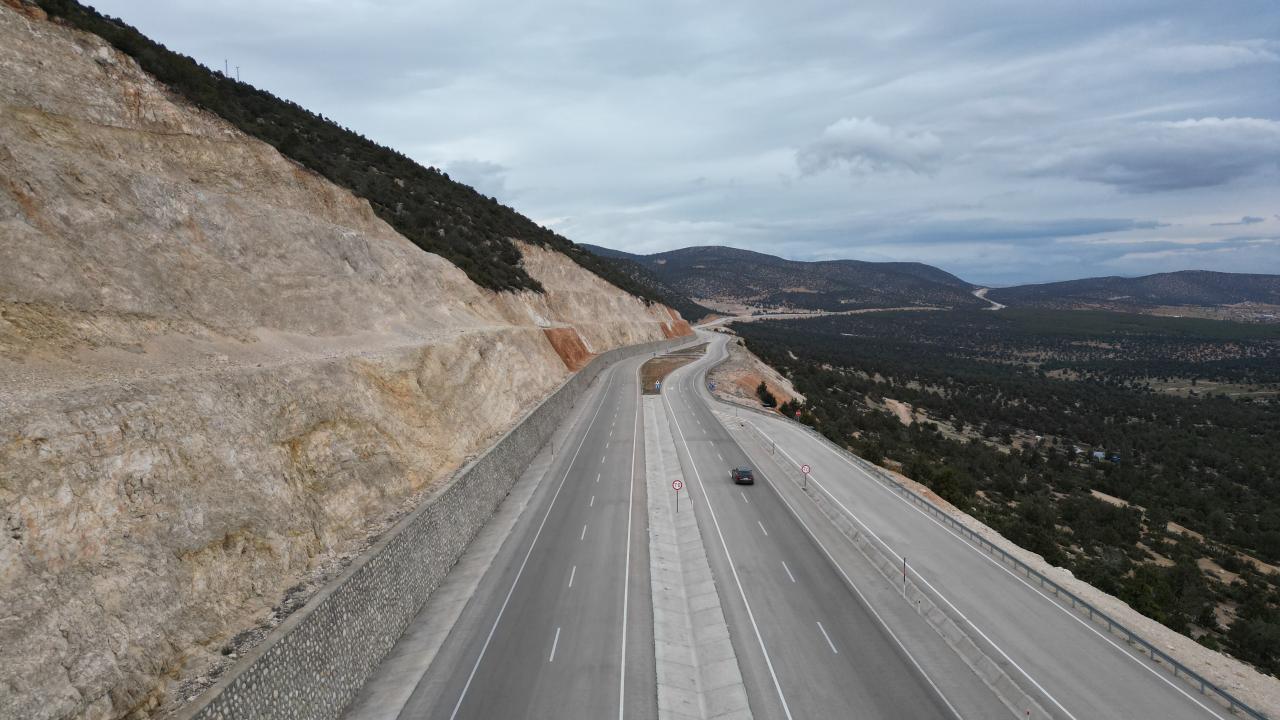 Korkuteli-Elmalı Yolu'nun açılışı yapıldı! Seyahat süresi 25 dakikaya indi