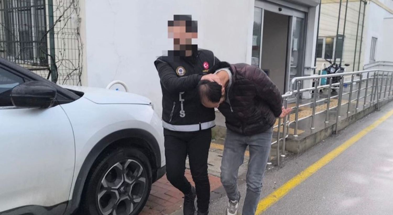 Adana'da hapis cezası bulunan 10 hükümlü yakalandı