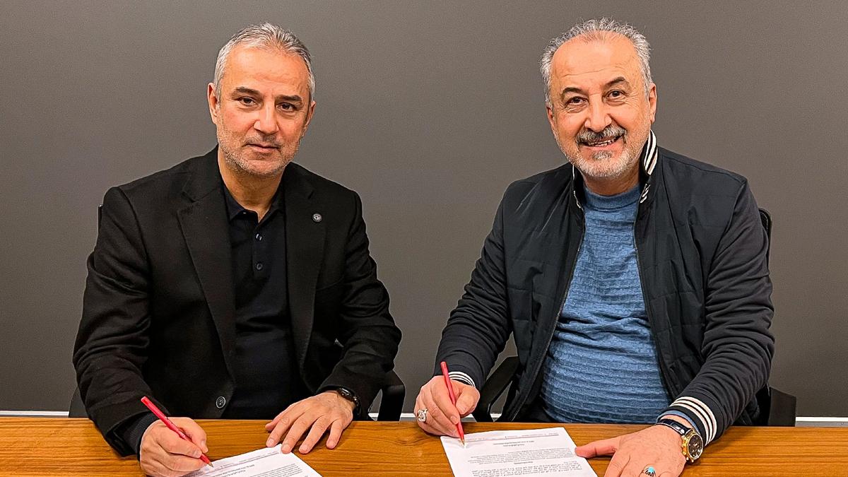 İsmail Kartal, Persepolis'e imza attı