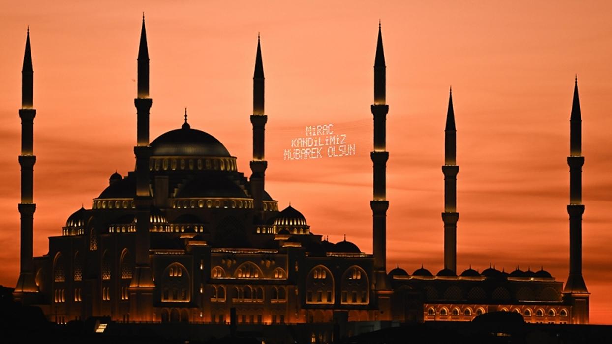 Bugün Miraç Kandili idrak edilecek