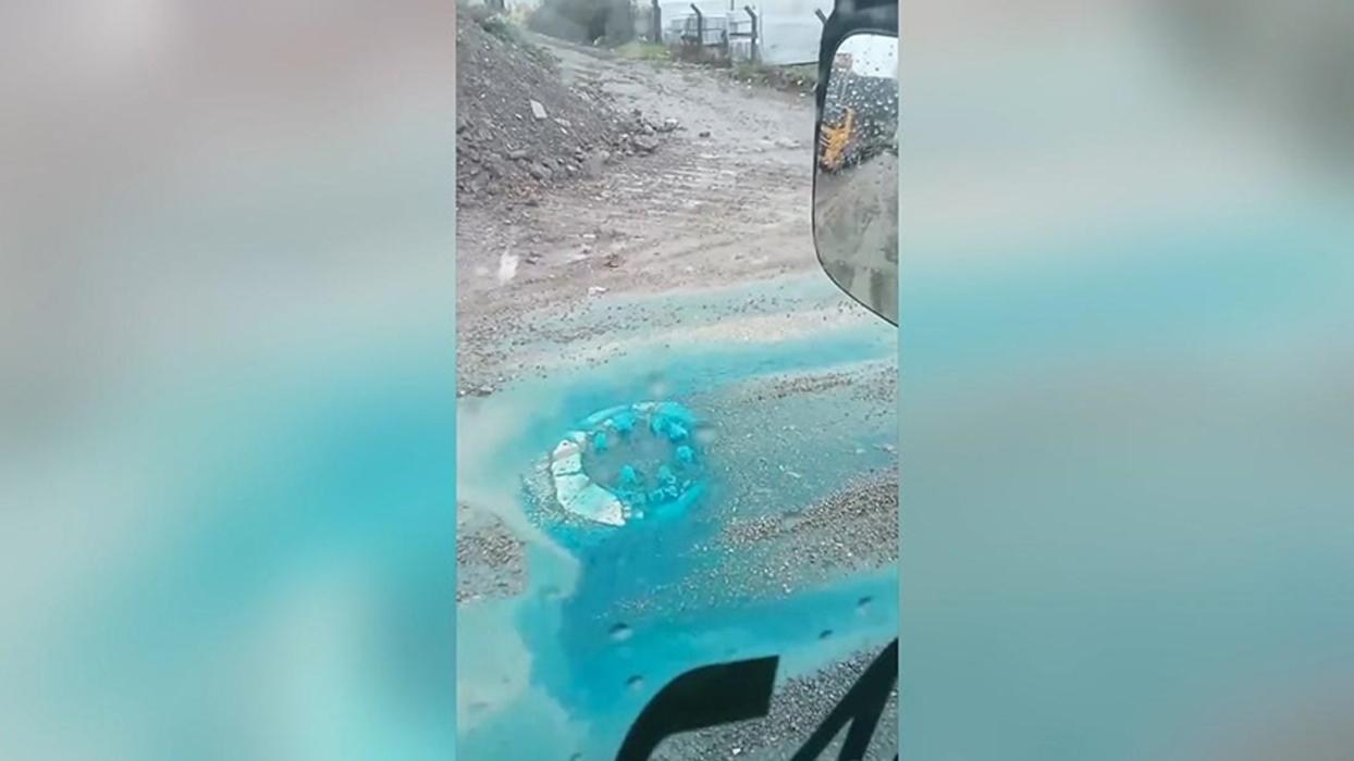 Yalova Valiliğinden rögardan taşan mavi renkli suyla ilgili açıklama