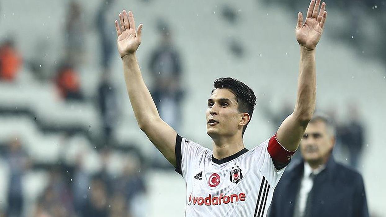 Beşiktaş'ta Necip Uysal ile 2 yıllık sözleşme imzalandı!