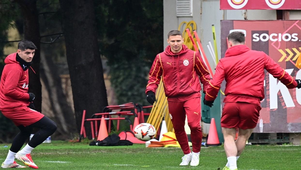 Galatasaray'ın yeni transferi Frankowski'nin performansı Polonya'da gündem oldu
