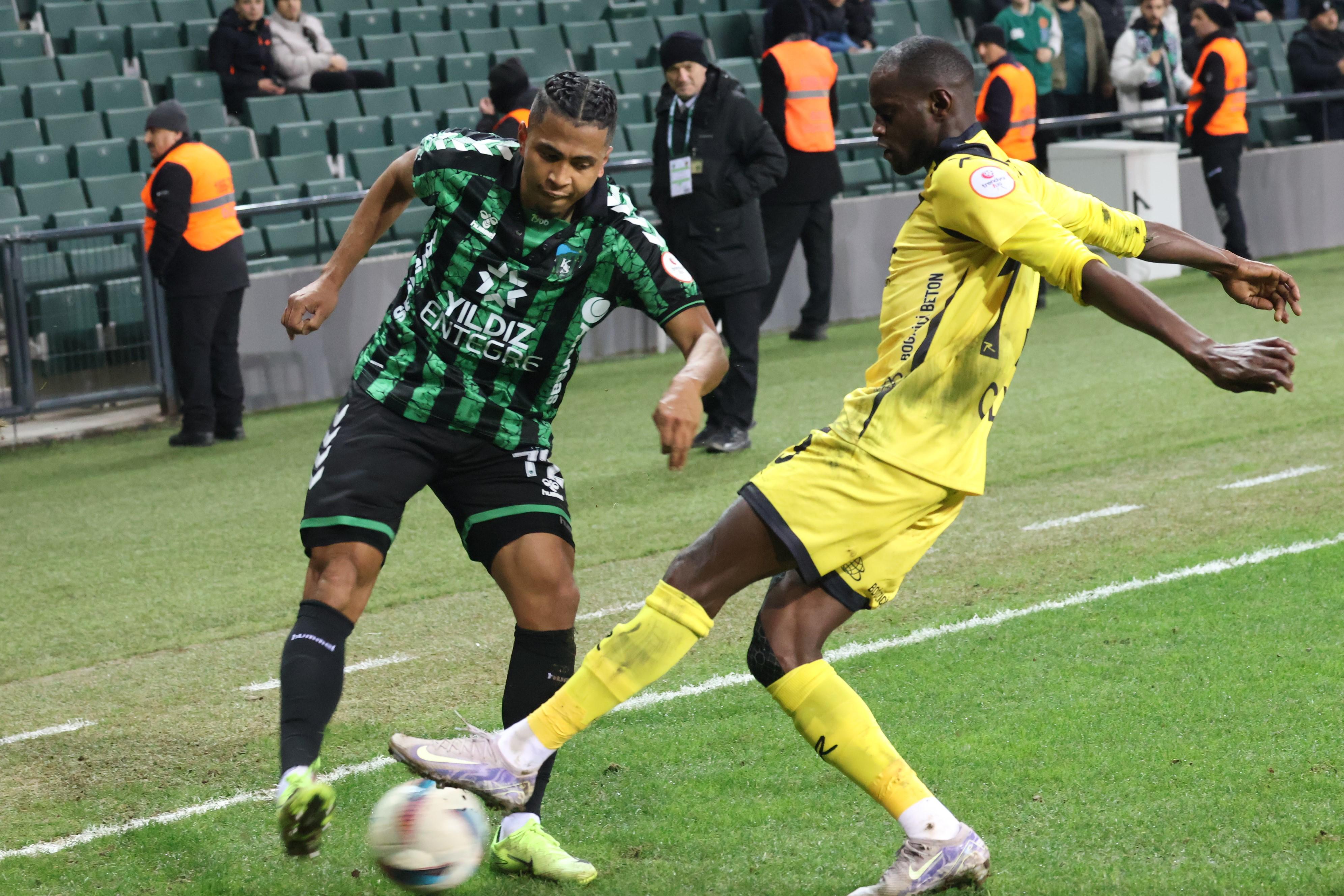 Kocaelispor İstanbulspor karşısında 1-1 berabere kaldı