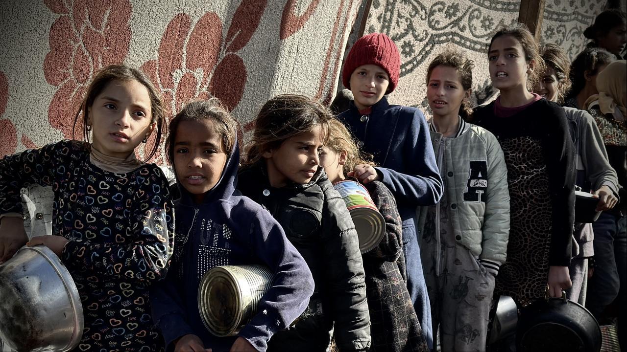 DSÖ'ye göre İsrail'in saldırılarının başladığı Gazze'de, milyonlarca kişi yeniden risk altında