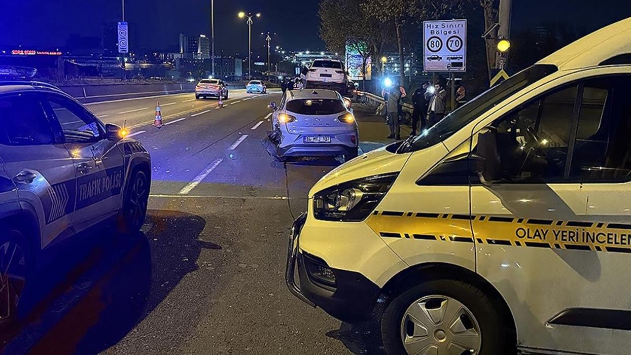 Bayrampaşa'da trafik kazası! Cip ve otomobil çarpıştı: 2 ölü, 4 yaralı