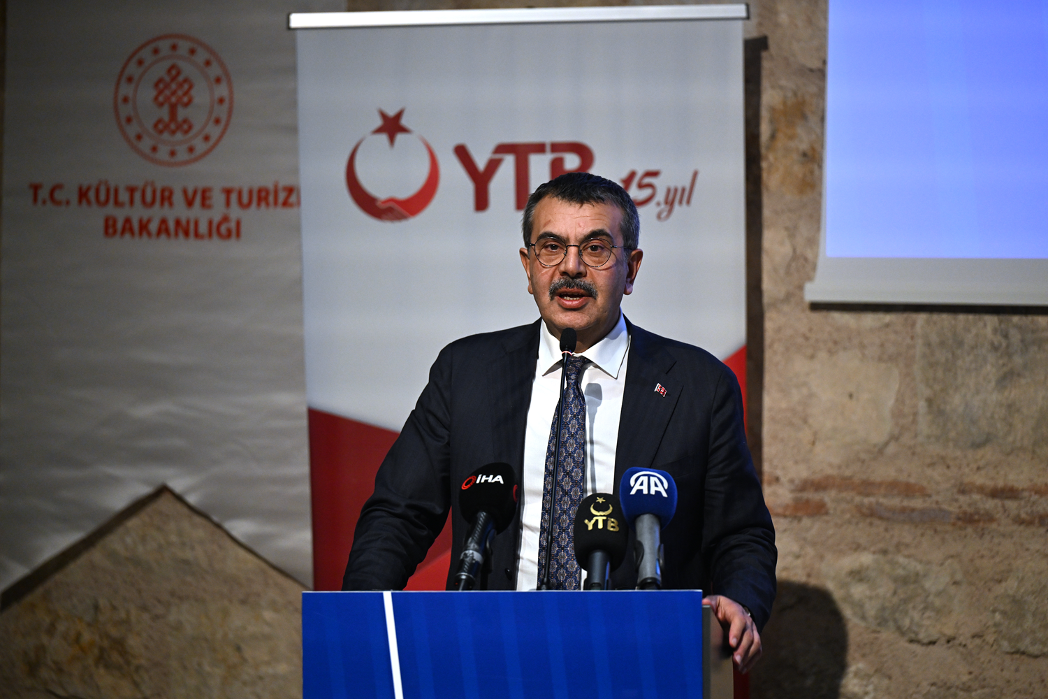 Milli Eğitim Bakanı Tekin: Akademik başarı ve kadim değerler eğitimde önemli!
