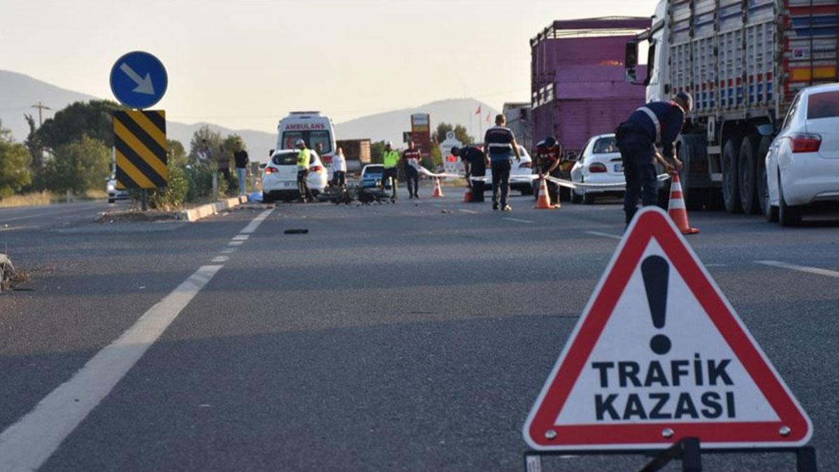 Rize'deki trafik kazasında 1 kişi öldü, 3 kişi yaralandı