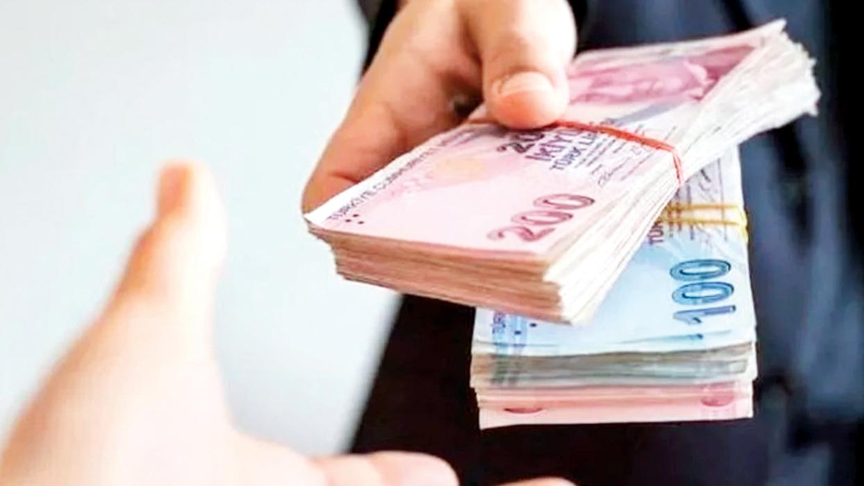 Emeklilerin hem çalışıp ücretlerini hem de emekli aylıklarını almaları mümkün... Ancak bu 2 hususa dikkat!