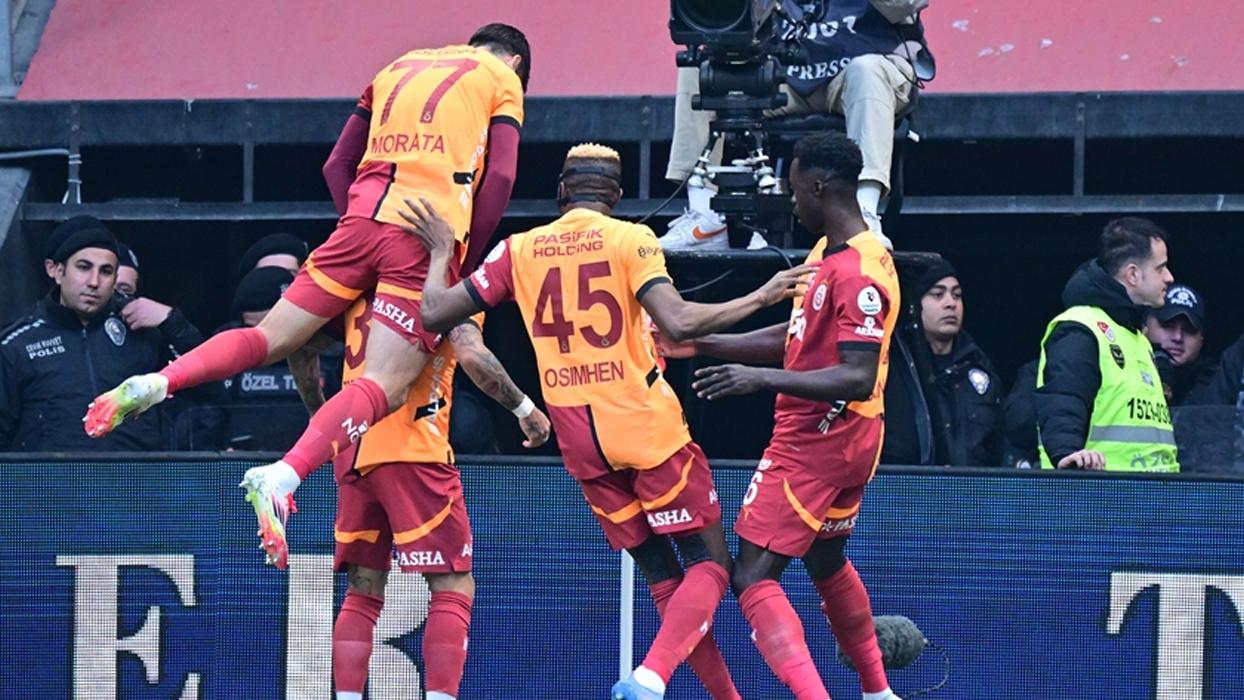 Galatasaray fark attı! Sivasspor'u ilk yarıda bulduğu 4 golle geçti
