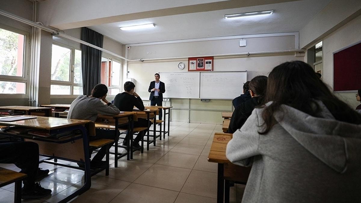 15 bin sözleşmeli öğretmen ataması! Aday isimleri açıklandı