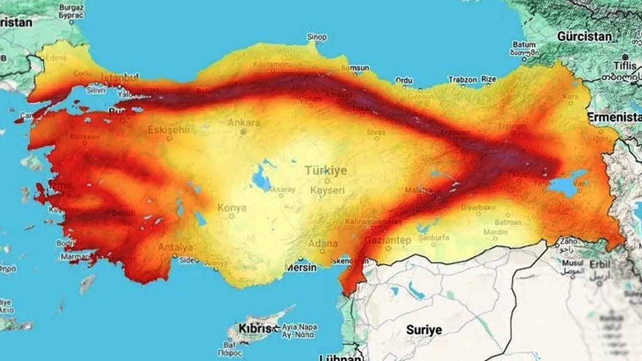 AFAD: Türkiye'de 485 diri fay segmenti bulunuyor... Korkutan deprem haritası yayınlandı