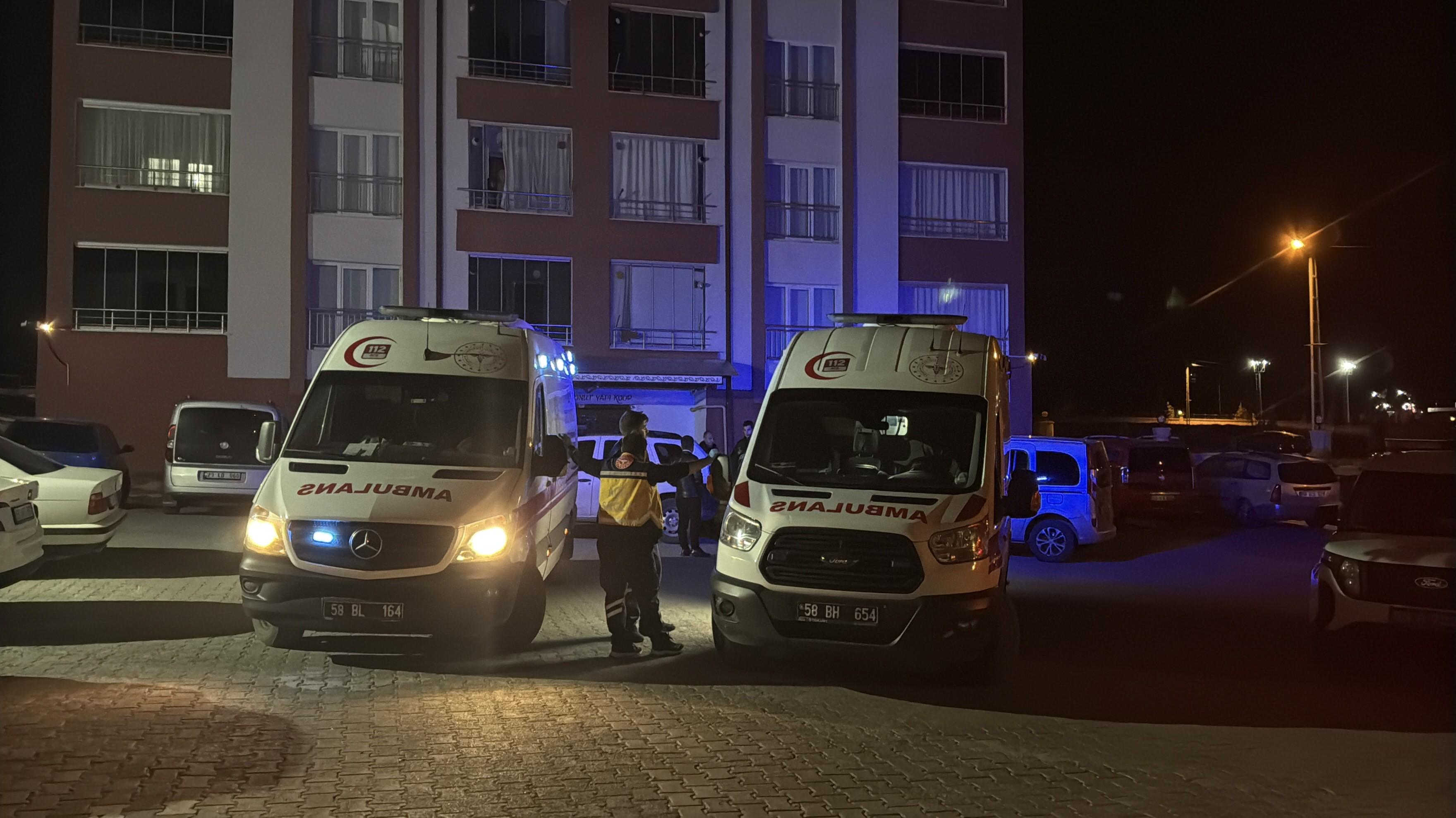 Sivas'ta korkunç cinayet: İki kardeş boğazları kesilmiş olarak bulundu
