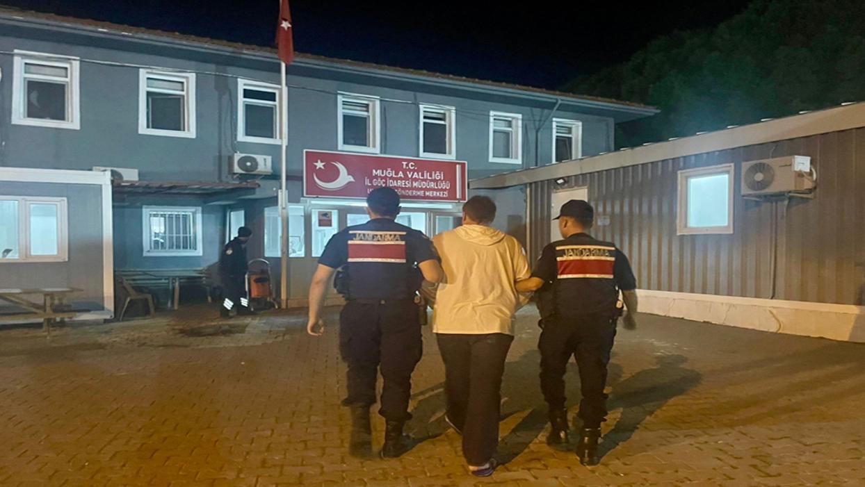 Kırmızı bültenle aranan yabancı uyruklu kişi Fethiye'de yakalandı