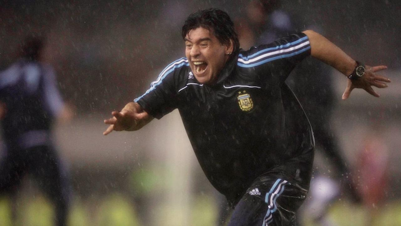 Maradona'nın ölümünde şok gelişme: 300 tıbbi belge ve 500 e-posta dosyada!