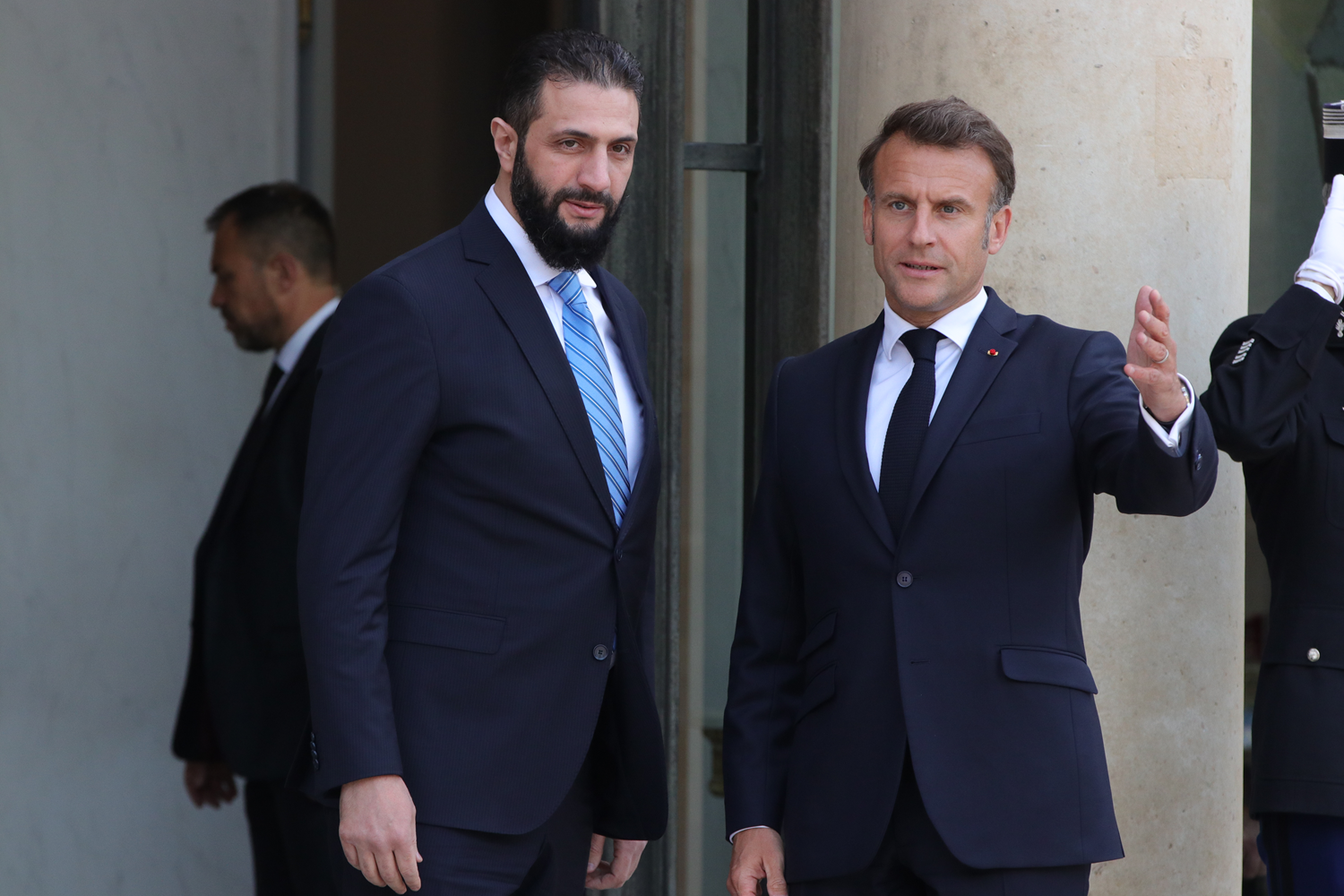 Şara'dan Macron'a tarihi rest: Geleceğimizi biz belirleyeceğiz!