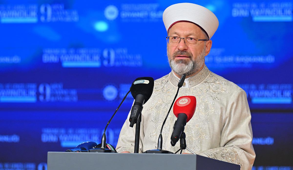 Diyanet İşleri Başkanı Erbaş: Ahlaki yozlaşmaya karşı din eğitimi önemli