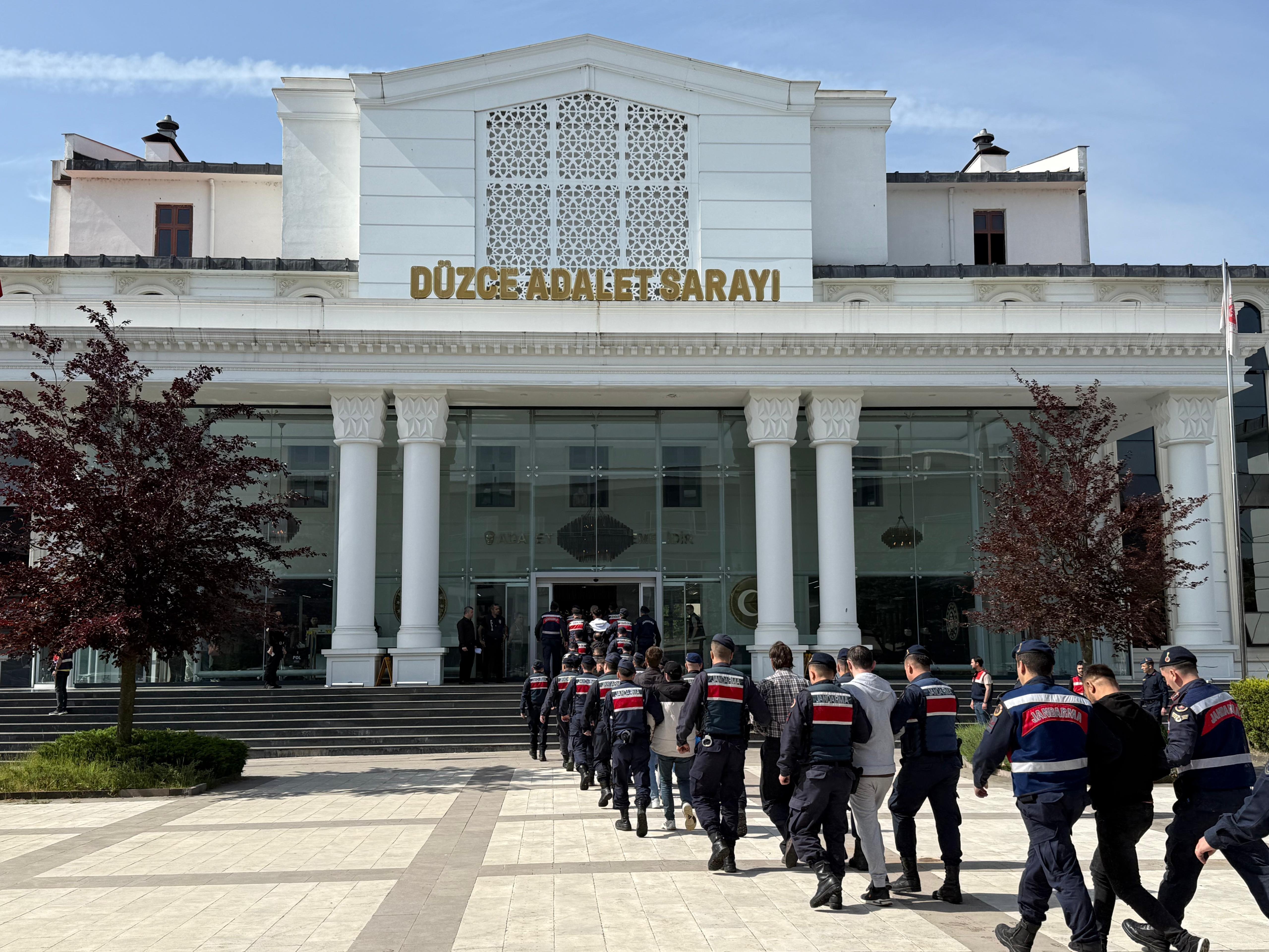 Düzce'de uyuşturucudan 18 kişi tutuklandı