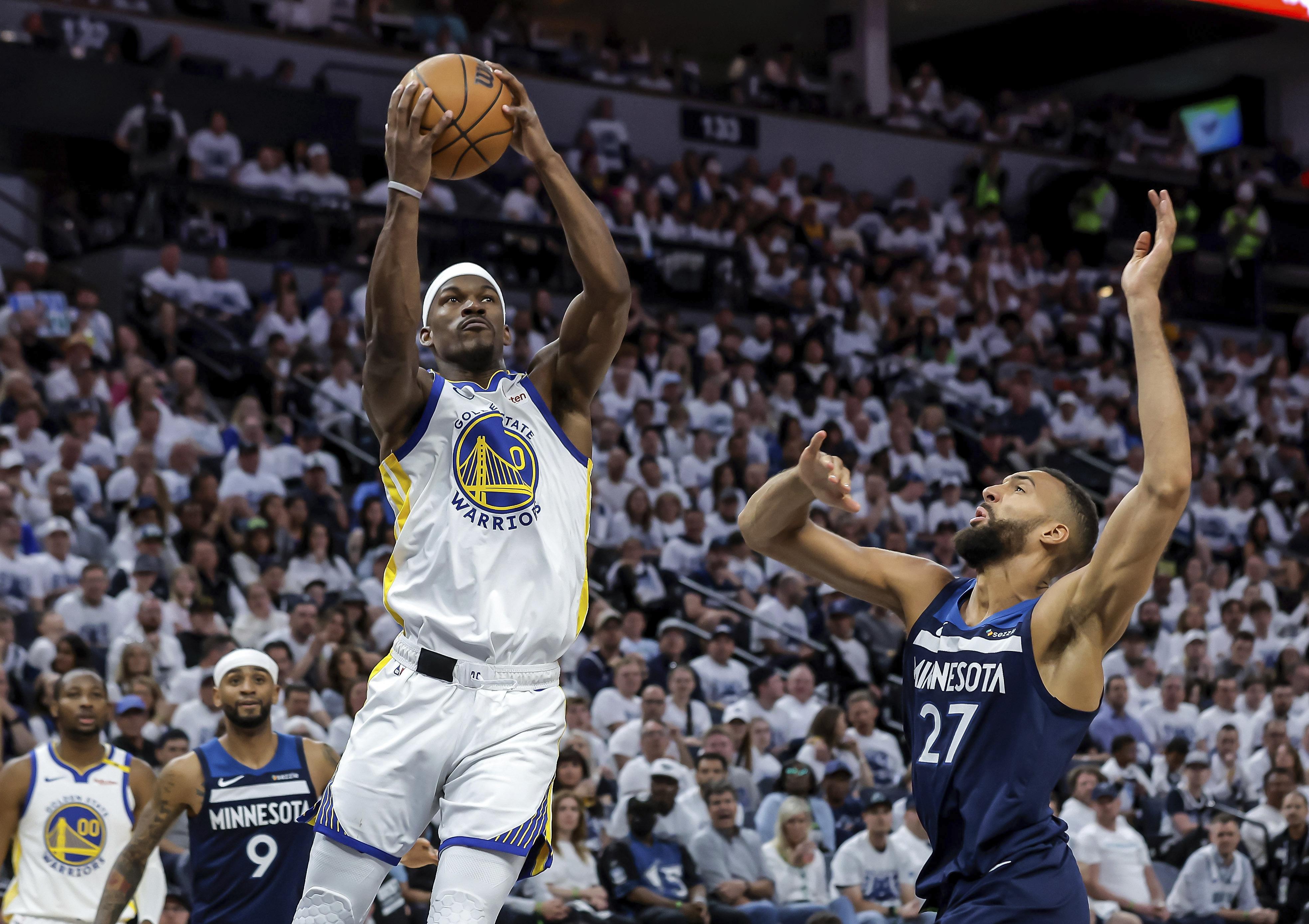 Minnesota Timberwolves, Golden State Warriors'ı 117-93 mağlup ederek seriyi 1-1 yaptı!