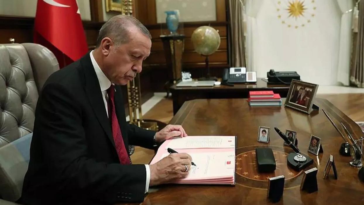 Cumhurbaşkanı Erdoğan imzaladı! Çok sayıda atama ve görevden alma kararı
