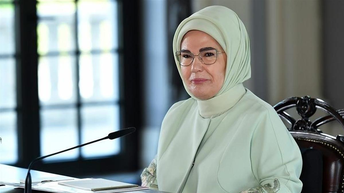Emine Erdoğan ve Şeyha Fatima Bint Mubarak'ten anlamlı ziyaret