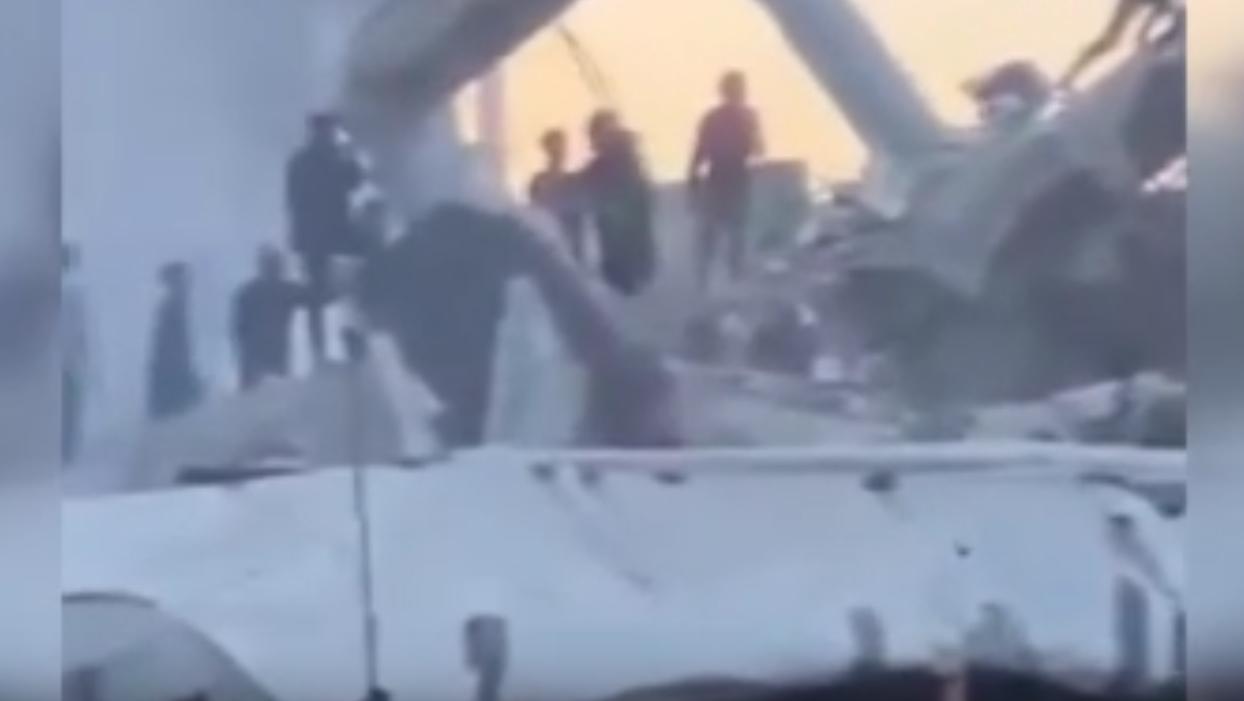 İsrail, BM'ye ait yardım dağıtım merkezini vurdu: 4 ölü