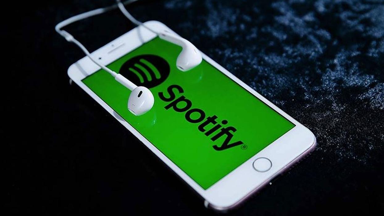 Kültür Bakan Yardımcısı Mumcu'dan Spotify'a tepki: Argo ve şiddeti özendirici içeriklere son!