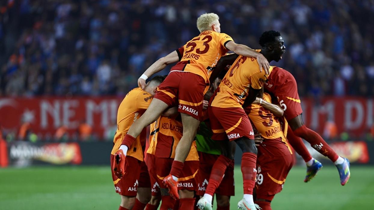 Galatasaray şampiyonluğa çok yakın! 3 maçta 1 puan alması ile mutlu sona ulaşacak
