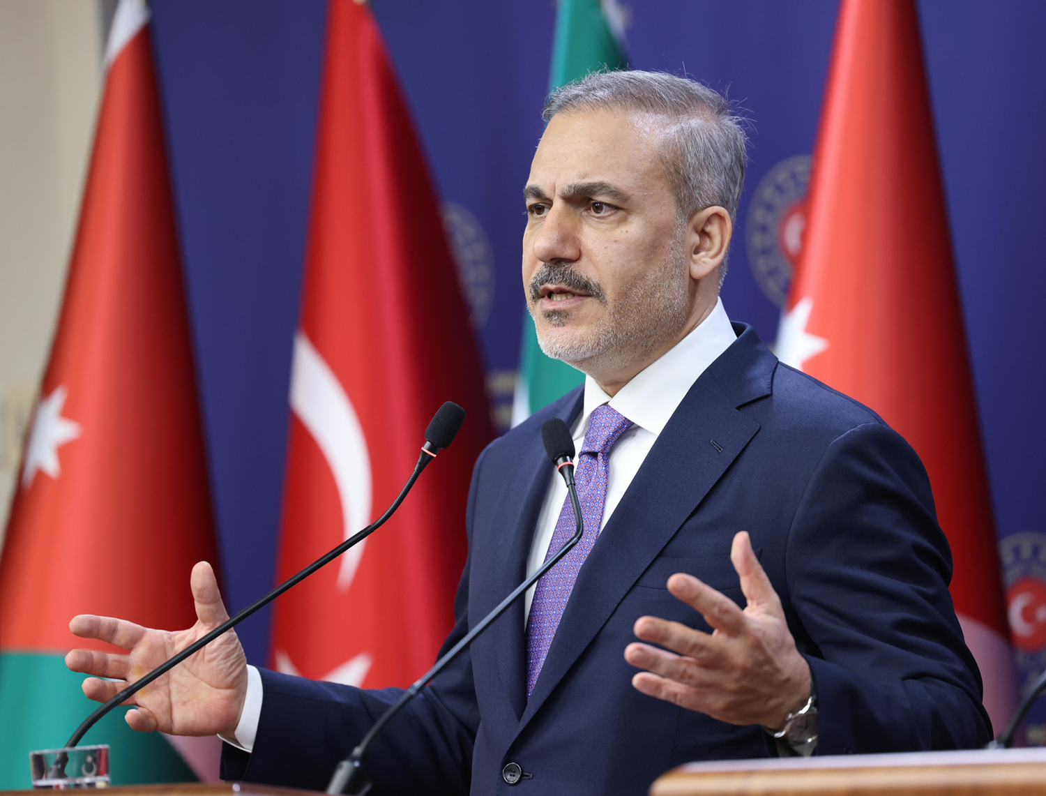 "PKK'nın aldığı karar tarihi ve önemli" Bakan Fidan: Atılacak pratik adımları takip edeceğiz