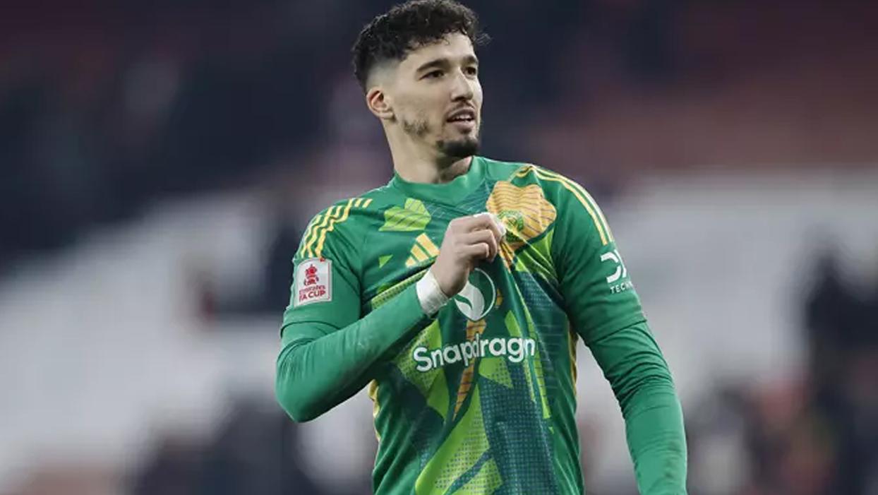 Altay Bayındırın tepkisi gündemde! West Ham United: 'Kaleci seviniyor mu?